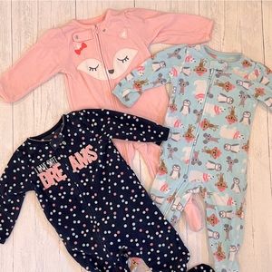 3/$15⭐️ Carters brand 3 piece fleecy footed pajama set size 12M